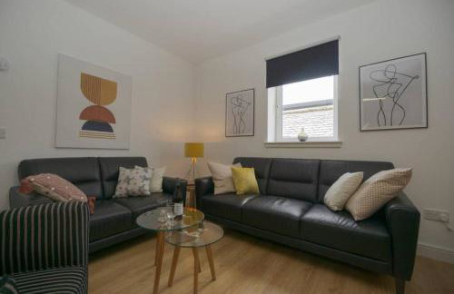 Town centre 4xbed 4xbath apartment - Photo 1