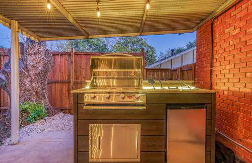 Huge House Fun Central 4BD 3BA with POOL - Foto 22