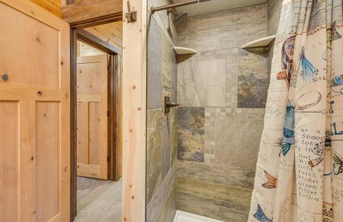 Minong Flowage Cabin with Fire Pit and Dock! - Foto 17