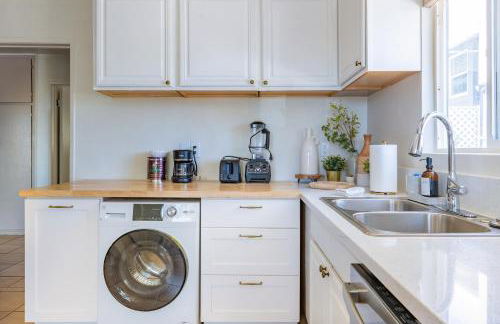 Light & Airy by Coastline Vacation Rentals - Photo 7