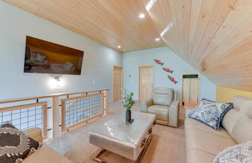 Soldotna Home with 2 Living Areas and Spacious Porch - Photo 2