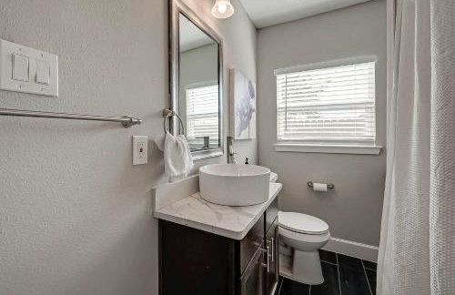 Spacious & Comfortable 4BR near NRG Stadium - Foto 29