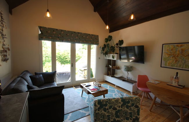 Lakes Apartments - Photo 8