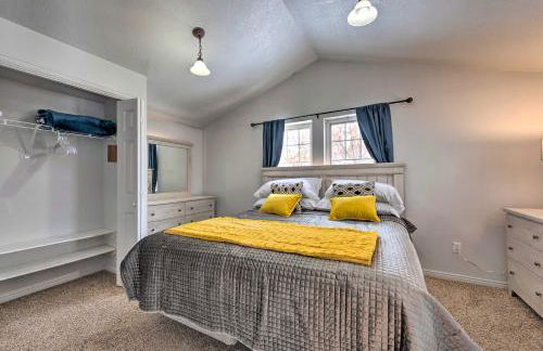 Family-Friendly Logan Farmhouse with Yard and Near USU - Foto 14