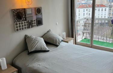 Super 3 pcs et Parking aux portes de Paris et stade de france à proximité des sites touristiques parisiens Montmartre , champs Élysée ,châtelet etc et des transports métro,RER ,wifi disponible - Foto 6