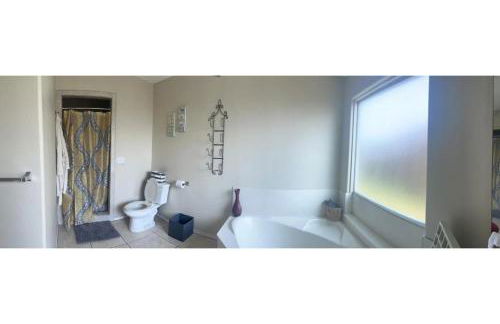 Minutes to Shopping, Dining and Fun Family Stay - Sleeps 6 - Foto 15