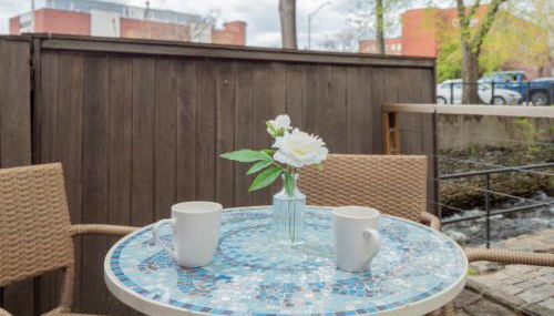 Jennifer's Historic Riverfront Loft Private Patio - Foto 5