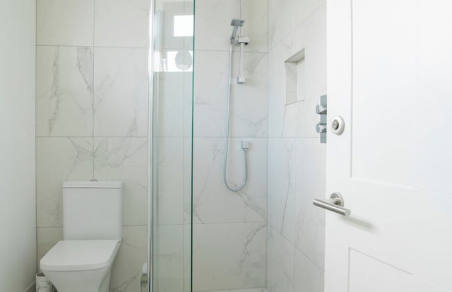 Modern Apartment in the Cotswolds Sleeps 6 - Foto 15