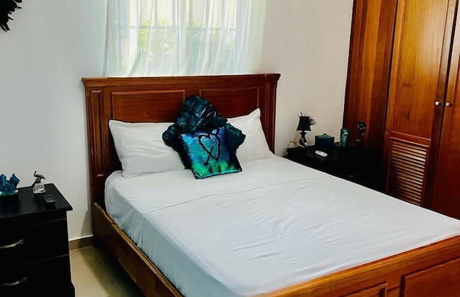 2 Minute Walk to Beach 1bdrm Condo with Pool - Foto 5