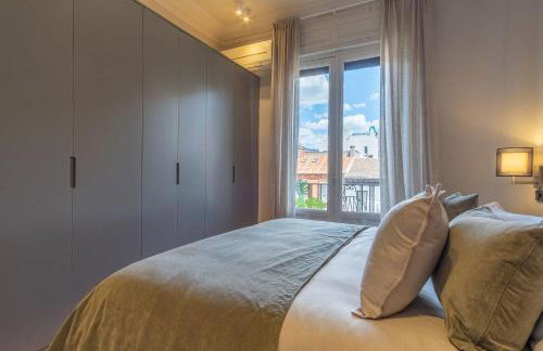 Spacious 3-Bed Apartment in Salamanca Madrid - Photo 17
