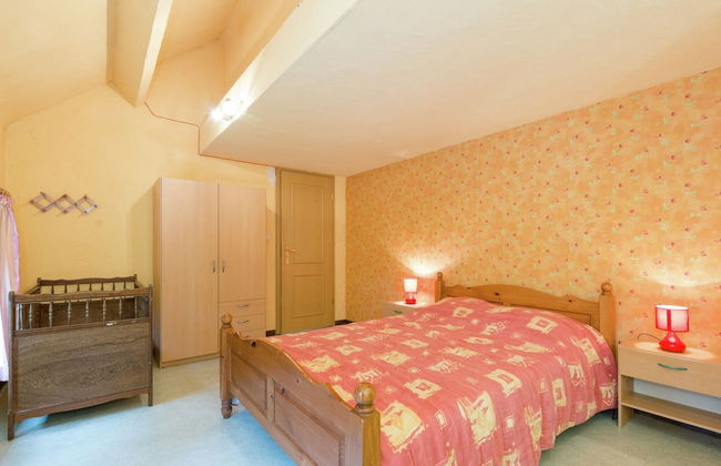 Glorious Holiday Home in Wéris with Hot Tub - Photo 7