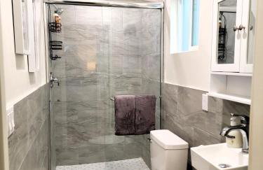 Perfectly located Pico Robertson ground floor 3 bedroom apartment Walk to restaurants WIFI TV Game Console Parking 5 minutes to Rodeo Drive - Foto 13