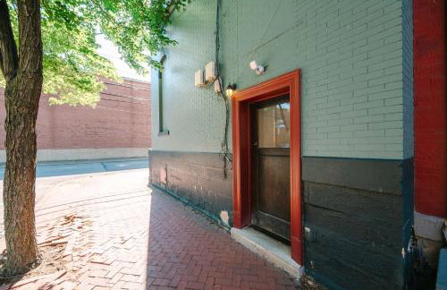 Acrisure Field - Off Street Parking - GroupStay - Foto 32