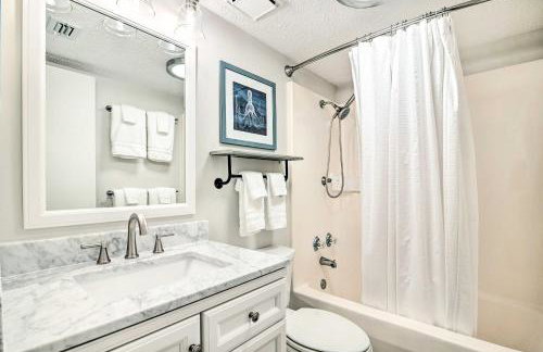 Oceanfront Condo with Furnished Deck and Views! - Foto 15