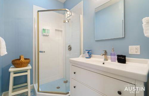 Charming Vintage House in Zilker with Hot Tub and Parking - Foto 19