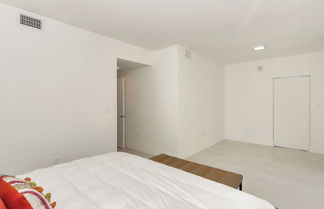 Roami at Grove 27 - Photo 57