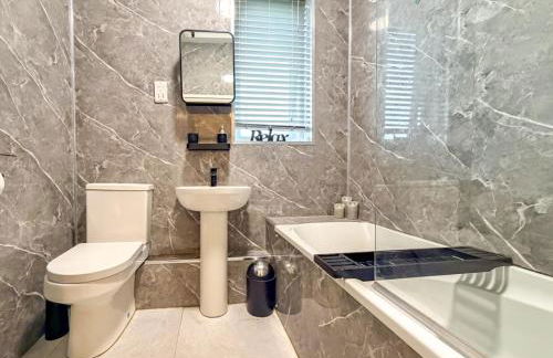 Welcome to Northview House Stylish 4 Bedroom Home in Southend by Jesswood Properties Contractors Corporates Relocation Stays Long Stays Welcome - Foto 18