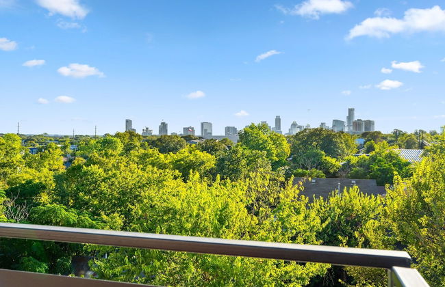 Rooftop Deck 5 Mins to Downtown - Photo 45