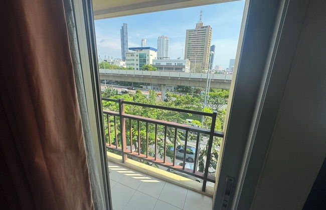 Palette Bella B All Suites Bangkok Hotel - Photo 47