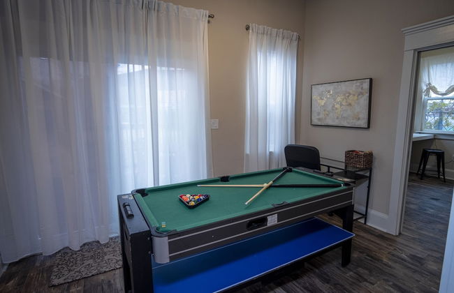 Brand NEW Large Impressive House Near Downtown! - Photo 39