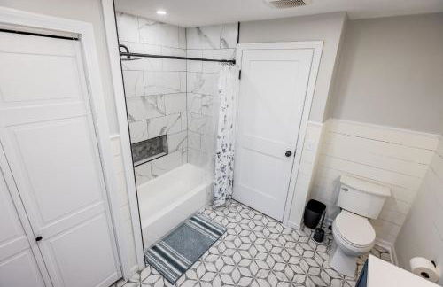 Lakeside Vineyard Farmhouse - Foto 32