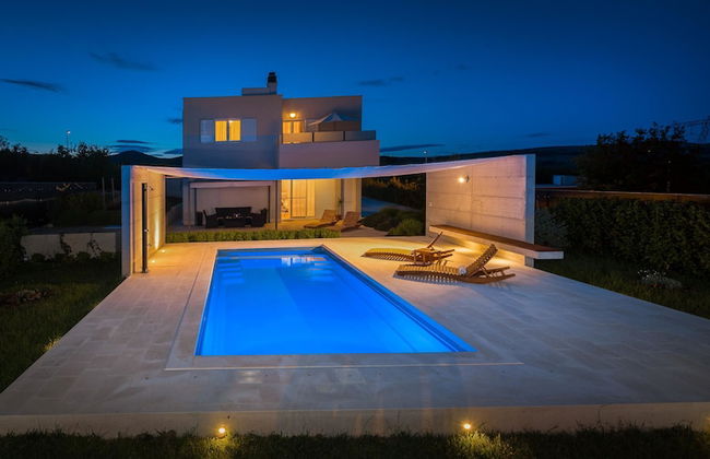 Stunning Villa Sofia With Heated Pool IN Split Hinterland - Foto 53