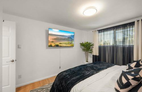 Gray Oasis 1 Bed Apartment in Fremont - Photo 19