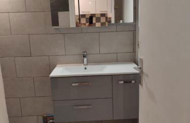 Appartement entier - Moissac centre - 30 m2 - Calme - Cour intérieure Sécurisé vélos - 50m du marché de Moissac - Foto 23