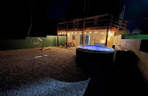 A Novel Stay 3 bed 2 bath log cabin in Shelbyville, IL - Foto 21