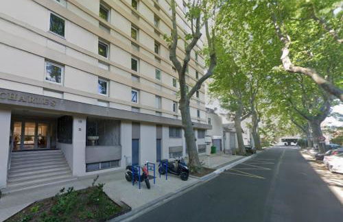 KO T2 avec grand balcon filant, Wifi, Clim à 4 min Remparts - Photo 26