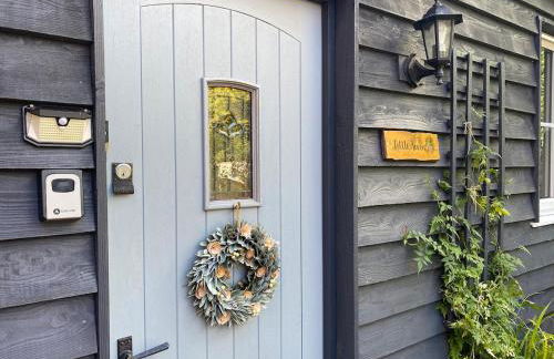 Secluded Countryside Retreat for Four, Gloucester - Photo 4