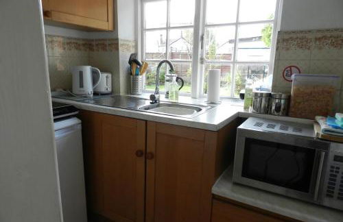 The Old Dairy, comfy 1 bedroom apartment with lounge,bathroom and kitchenette near town, pubs and walks - Foto 10