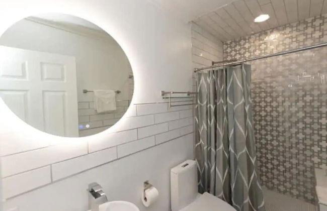 Charming Chateau Oasis in NOLA's Heart by YouRent - Foto 34