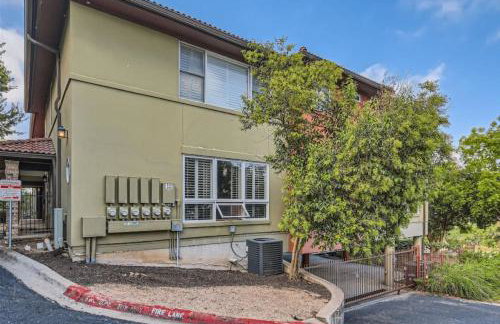 Captivating 4BR Haven with Park View near DT - Foto 28