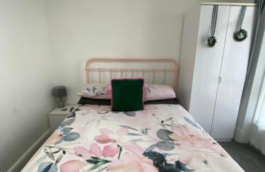 Entire Studio Apartment Private Entrance - Photo 16