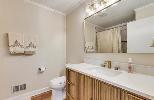 Comfort and Convenience! Home 3 Mi to Dtwn Wilson - Foto 16