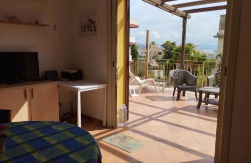 White Cliff - Photo 2