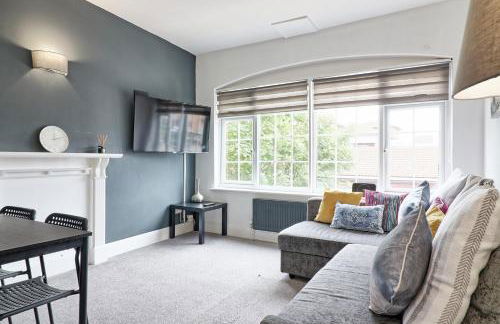 Luxury 3-Bed Apartment Near To London With Parking - Foto 28