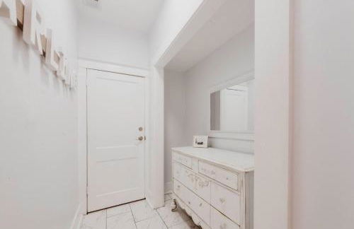 Newly Renovated 3BDR with Backyard Starland District - Foto 5