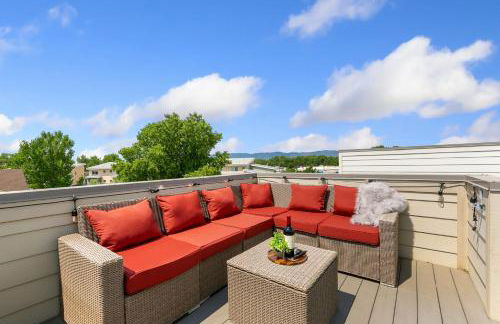Contemporary Gem - Rooftop Deck & Private Hot Tub! - Foto 68