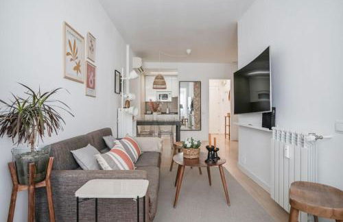 Cozy stylish -1Bedroom 1Bathroom-Chamberí - Photo 1