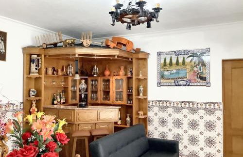 Charming House in Cortiçada with Balcony and Mountain View - Foto 27
