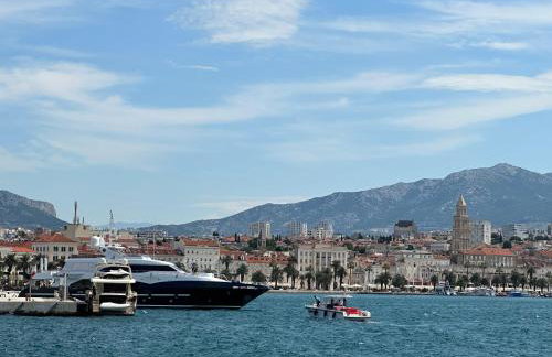 New LUXURY apartment with sea view and PRIVATE heated pool, 50m from the beach - Foto 49