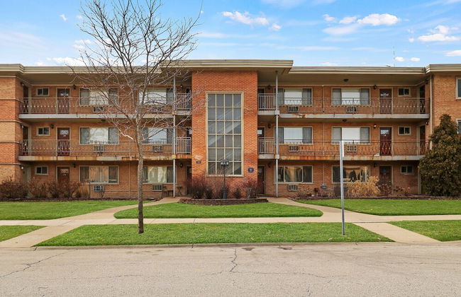 Peaceful 1BR Suburban Haven in Arlington - Photo 14