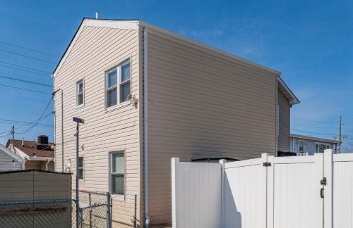 Gorgeous Beach House 2 blocks to the beach, Boardwalk, and amazing Restaurants - Foto 28