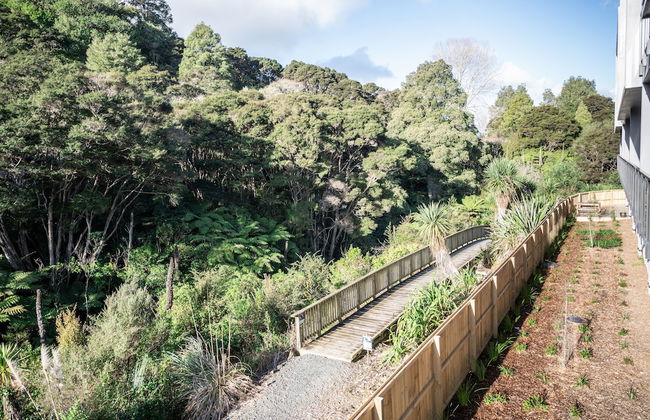 Sunrise Garden Suites - Photo 53