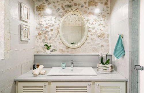 Butterfly, a historical villa with pool & hot tub! - Foto 30