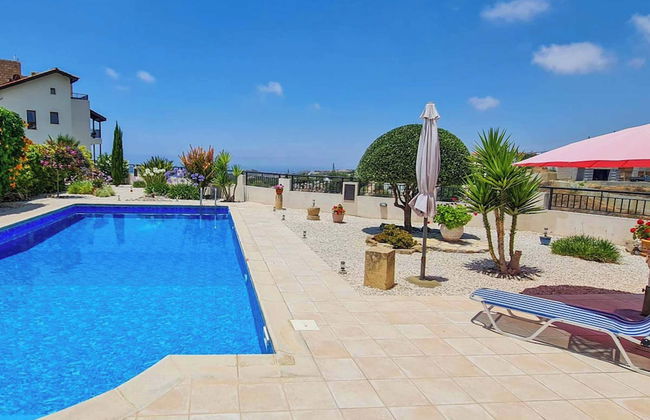 Cliffside Villa - Foto 1