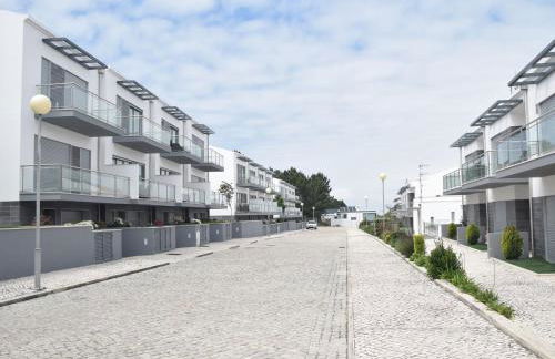 Holiday Home near São Martinho Beach - Photo 7