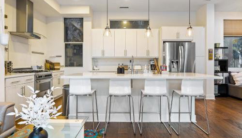 Chic Silver Lake Oasis with Breathtaking City Skyline Views, Private Rooftop & Garage - Foto 4, stove, pet friendly, toaster